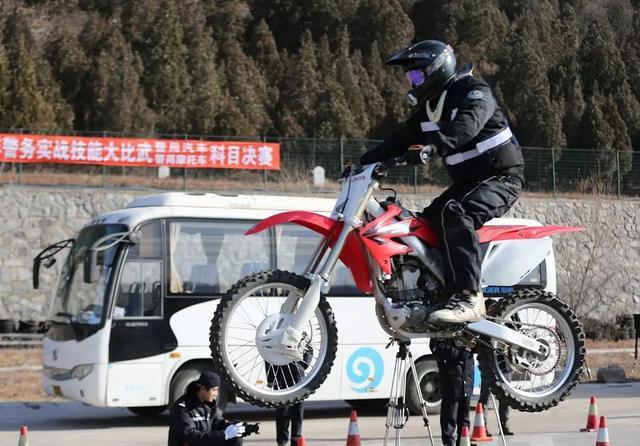 摩托車駕駛證年審過期多久有效