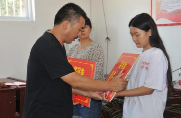 为什么大学要当班干部？不仅是给导员“跑腿”，还有这几点好处