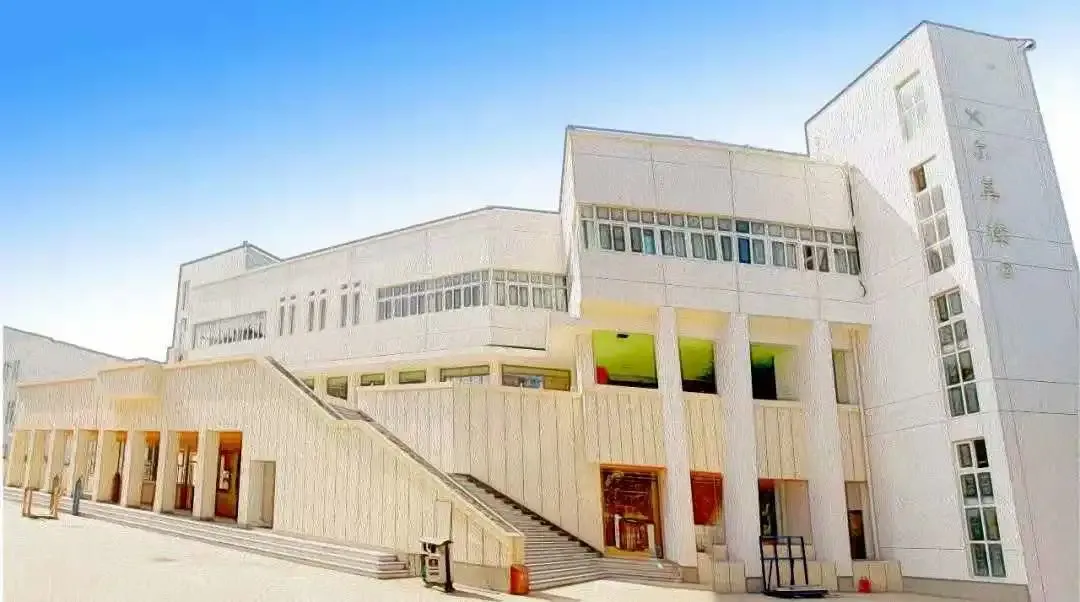 坐拥9幢餐饮大楼、24小时不打烊食堂！上海大学推出这一套餐，火上热搜！