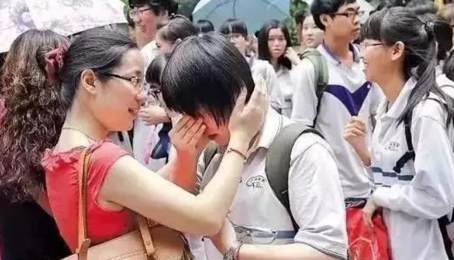 儿子高考估分710，父亲高调宣布“9月清华见”，网友：口气不小