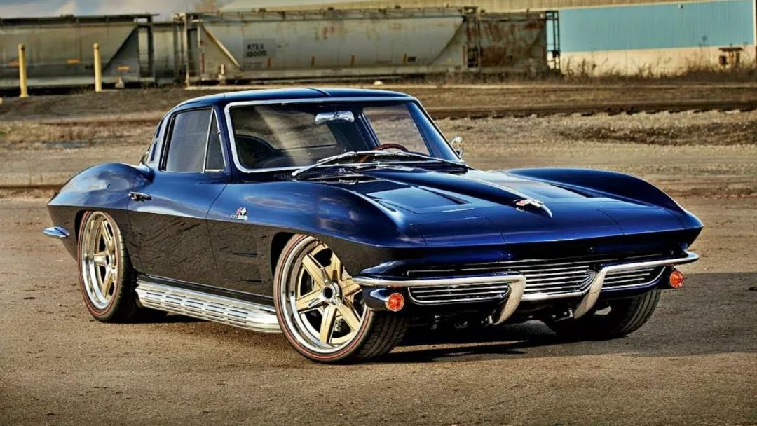 被称为"sting ray",c2的设计灵感源于一款叫做"q corvette"的概念车