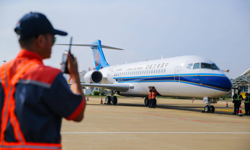 国企南方航空秋季招聘，4大类岗位报名中，七险二金还有带薪年假