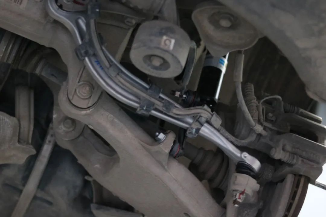 怪兽修车：翻新一辆13年的二手宝马5系，耗时25天完美复活它