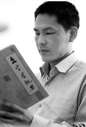 12年前，被复旦大学破格录取的38岁三轮车夫，如今怎么样了？