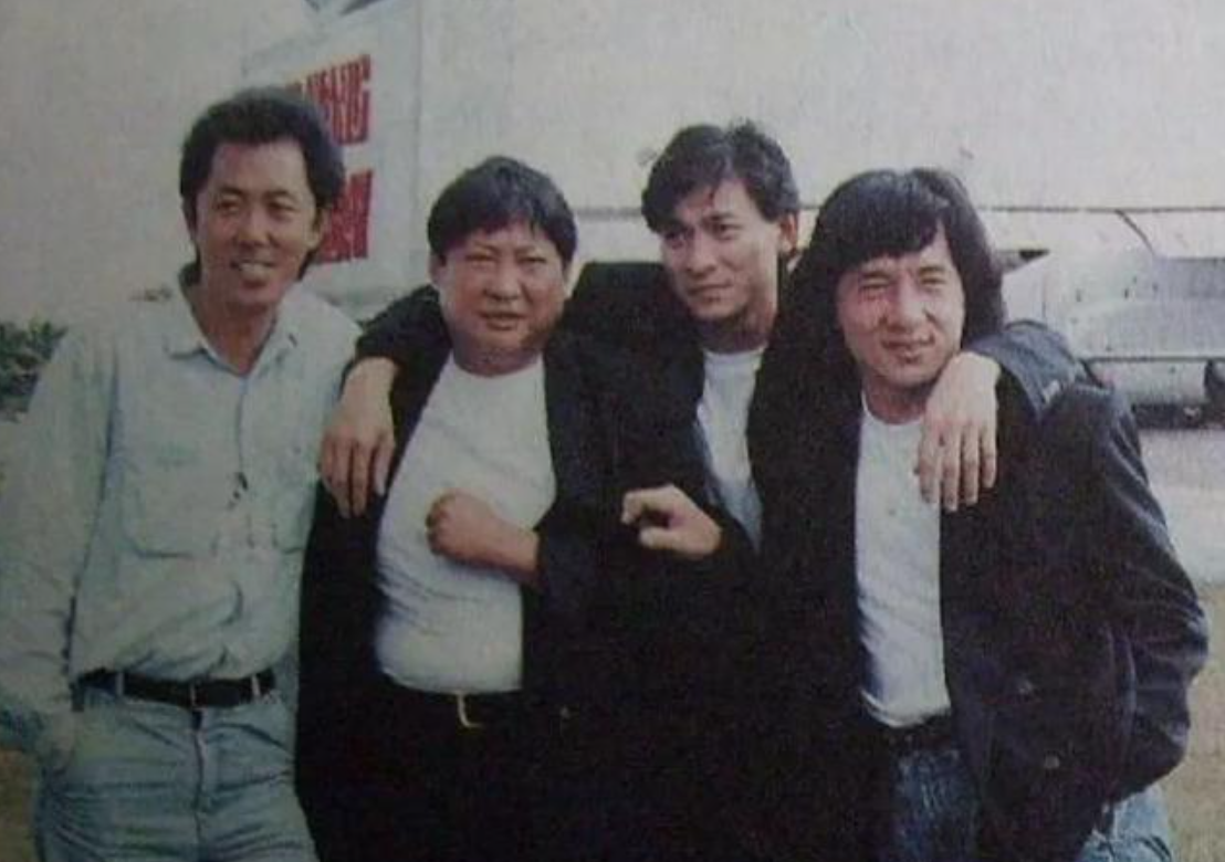 黄霑当年有多狂：敢对成龙撒尿，单挑过李小龙，大骂刘德华3年