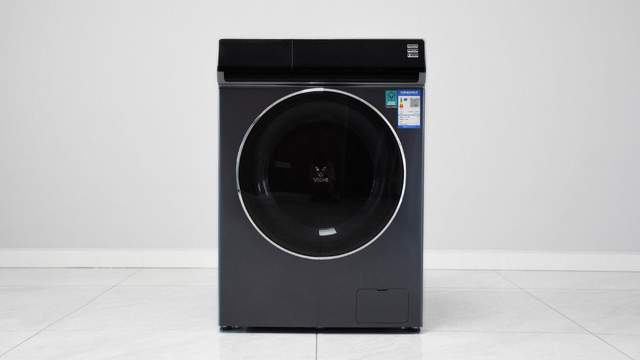 云米EyeBot互联网洗烘一体机：智能洗烘大容量 新风速烘去异味
