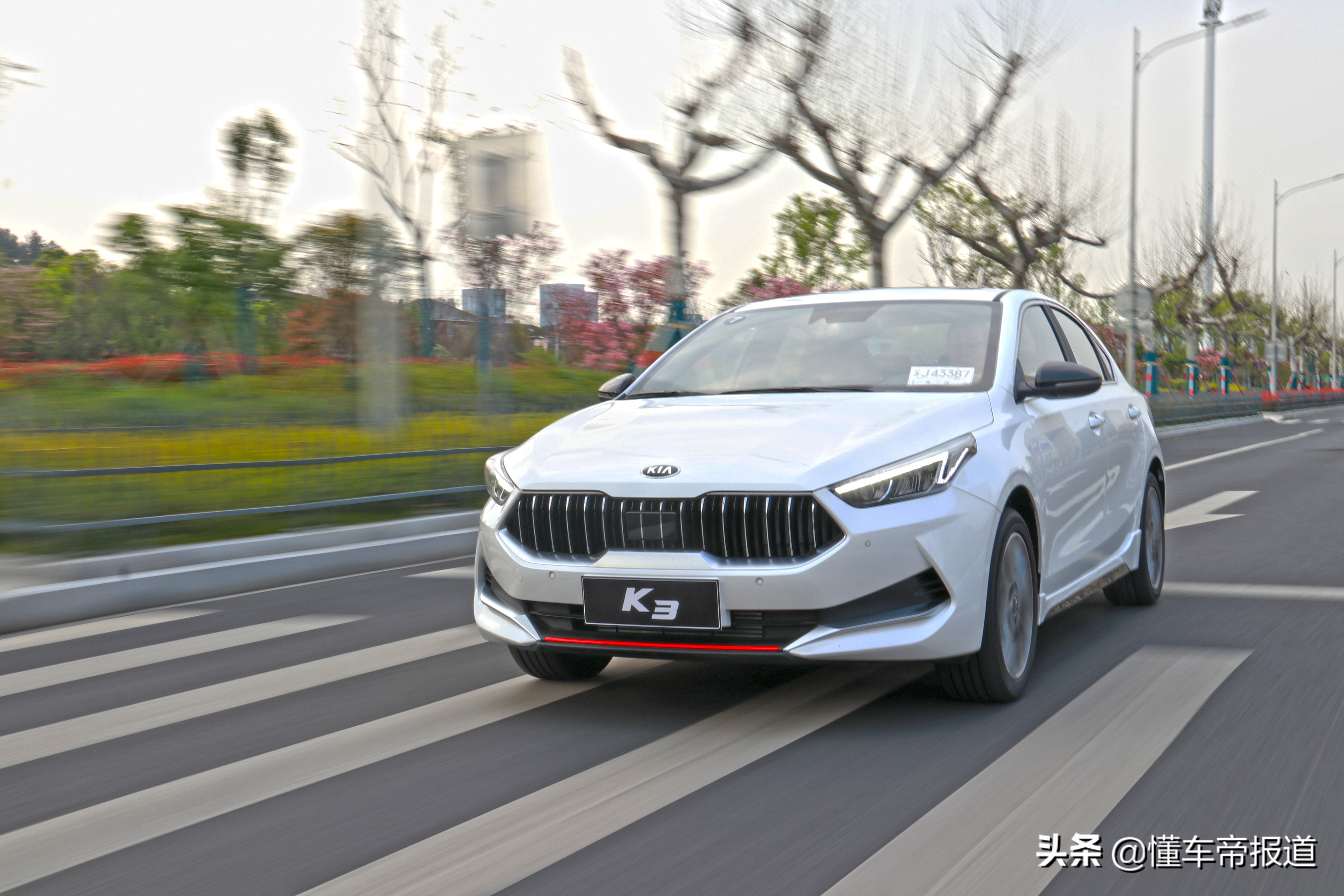 新车｜驾乘舒适，性价比超越轩逸！抢先试驾2021款起亚K3