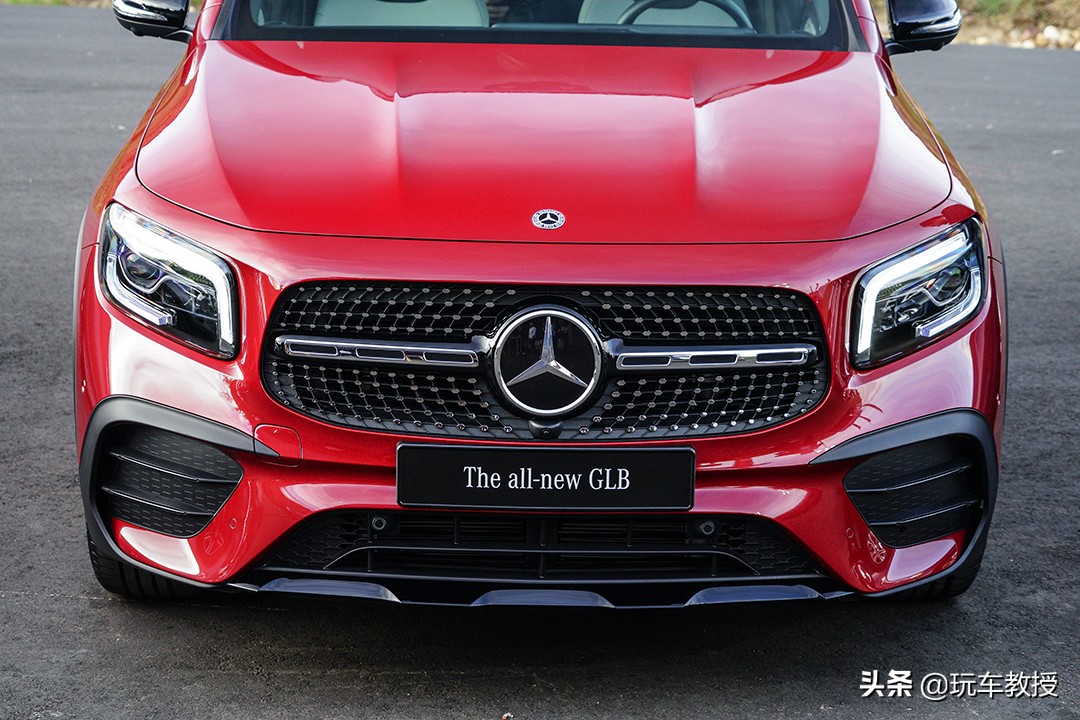 奔驰首款7座紧凑SUV还带越野能力！深度解析全新GLB