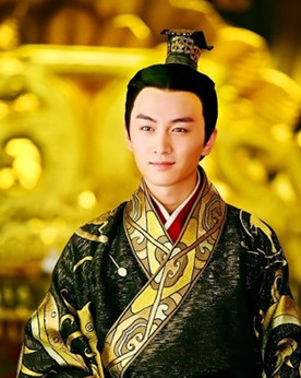 故剑君心：我将何以报你 ，以仇人的鲜血，以没落的山河。