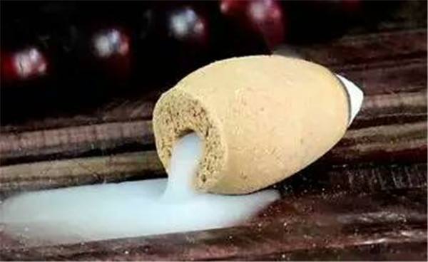 有种倒流香，为何会出现香烟倒流的现象，专家说：谜底不复杂