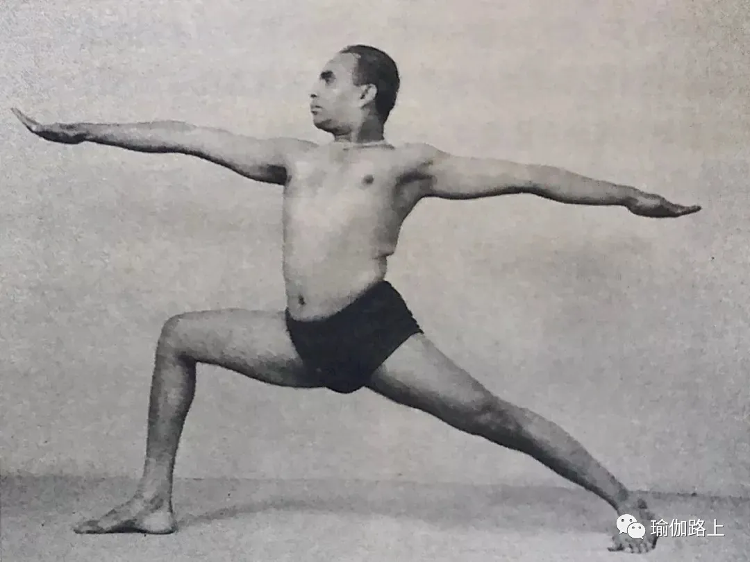 艾扬格密集一 | 32 个经典体式 & 2 大呼吸法经典示范图