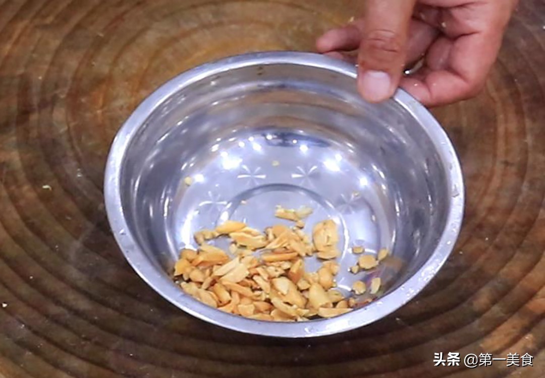 口水雞的做法,口水雞的做法 最正宗的做法視頻