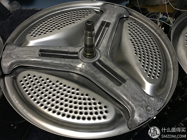 洗衣机：有容乃大 四千元10kg哪家强？松下、LG、三星对比横评