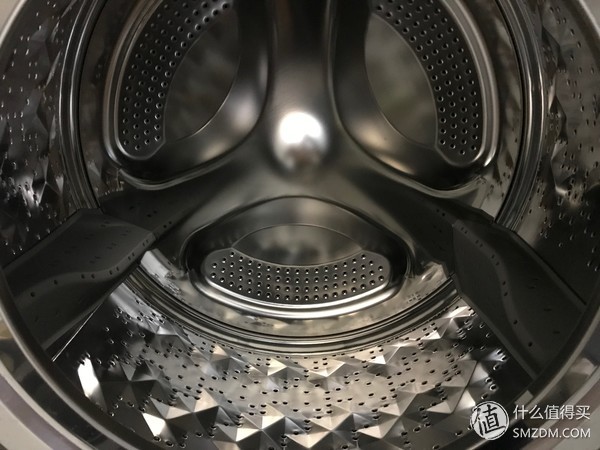 洗衣机：有容乃大 四千元10kg哪家强？松下、LG、三星对比横评