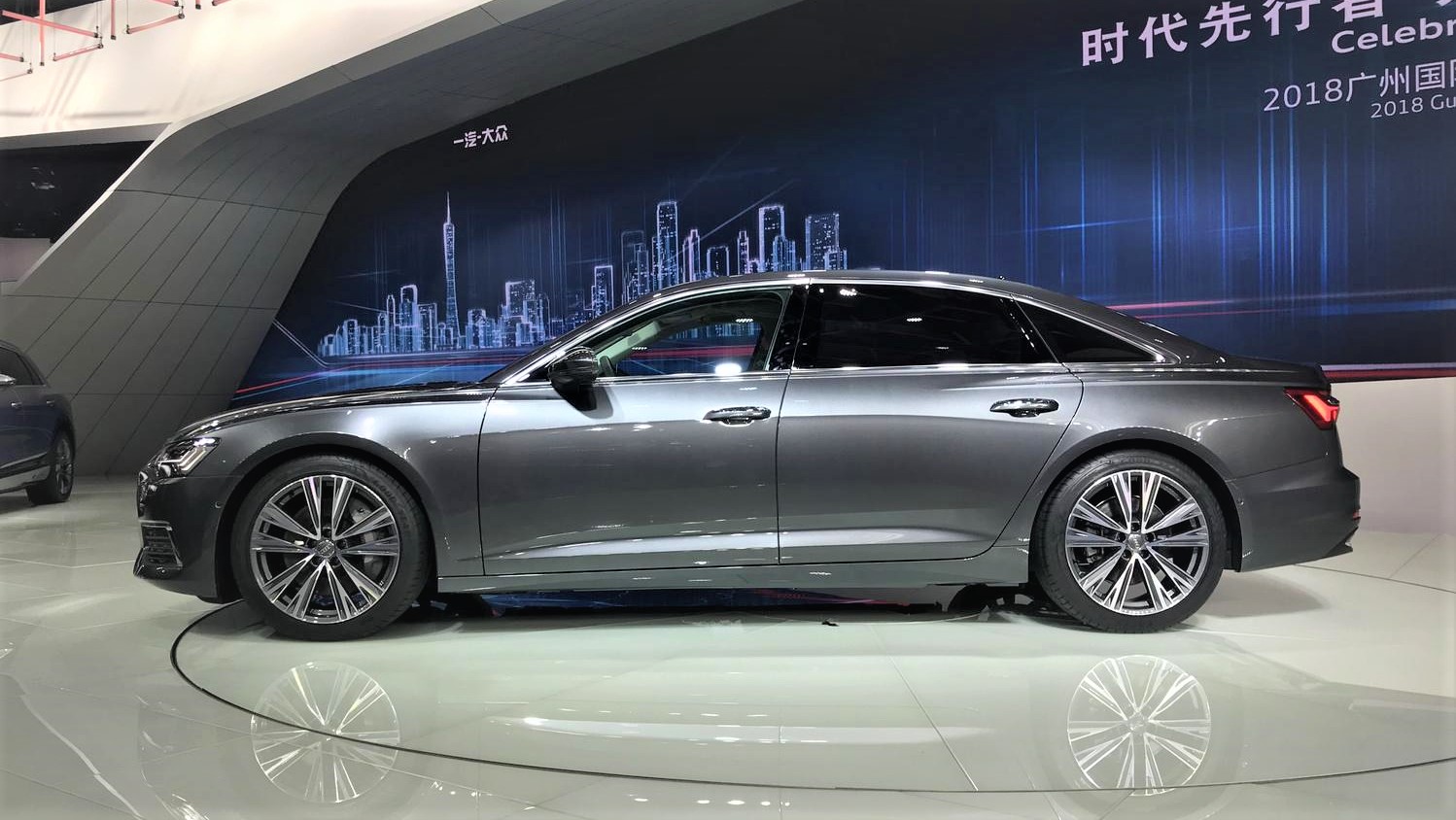 路咖与车：冷静来看全新奥迪A6L 爆点和缺点并存