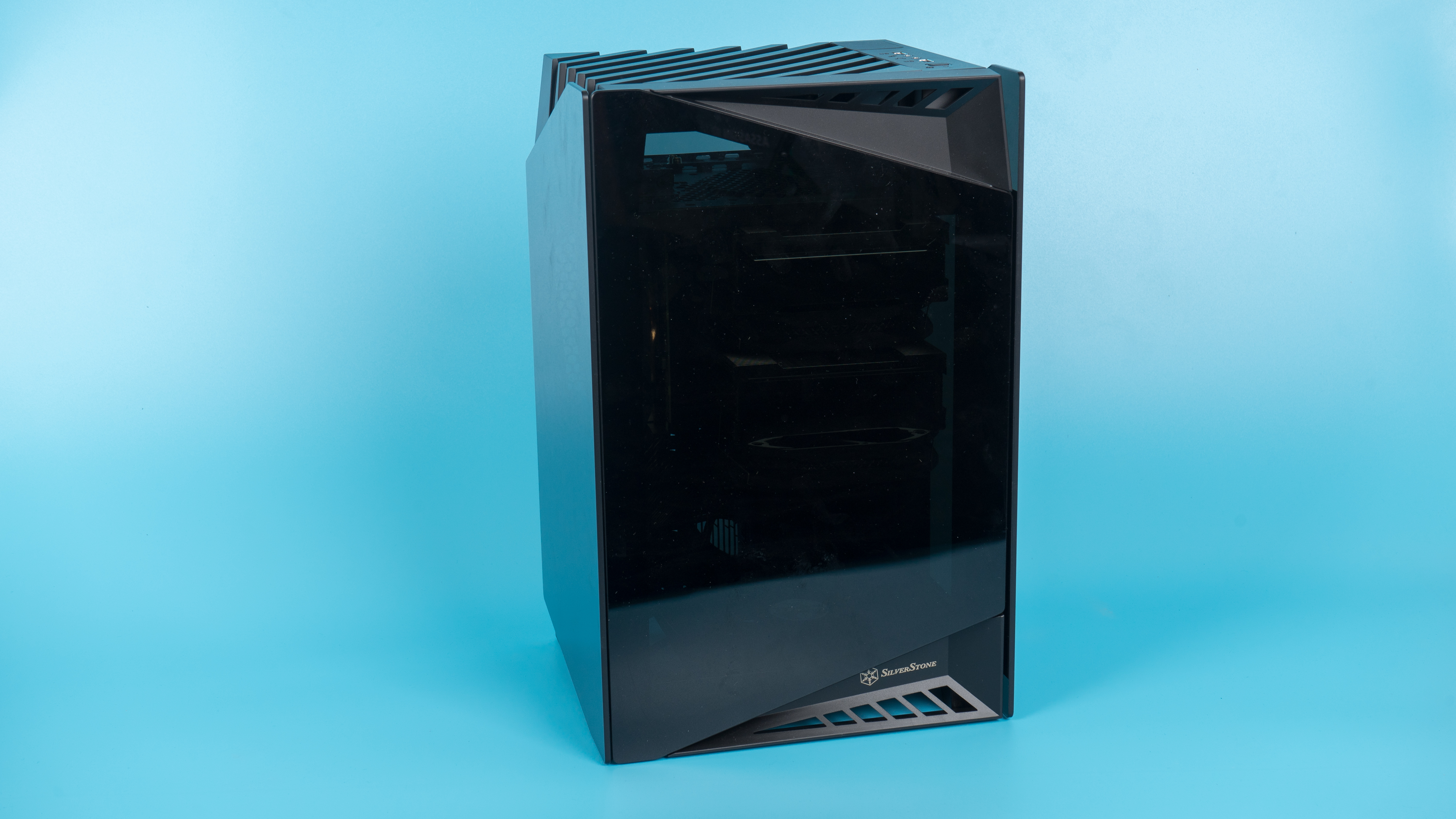 搭建R9 3900X ITX垂直风道机箱，12核PR渲染输出快，超频也无压力