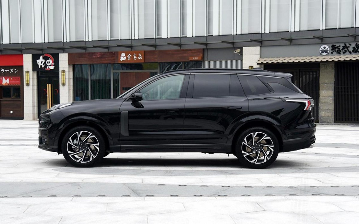 国产崛起！3款精品中大型SUV，气场不输豪华车，买车的看看