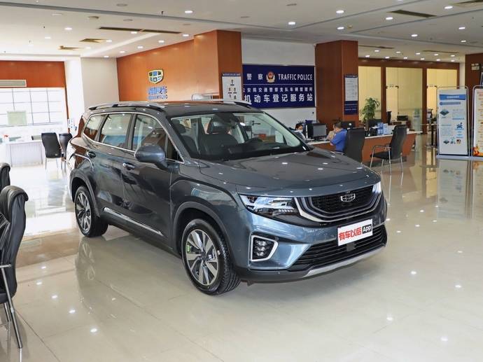 帝豪ex8报价及图片不到15万元大空间suv吉利豪越到店实拍