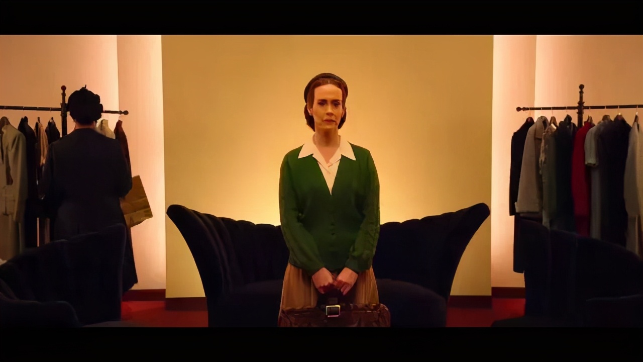 秋天有一个大库存，第二是性感的。