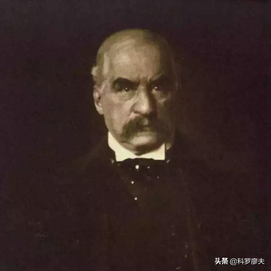 英国表面装成美国小弟，其实幕后黑手不断，更像是美国的老大哥