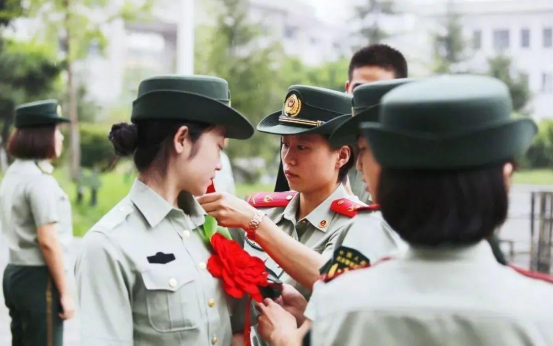 大学生入伍当兵，要多少年才能安排工作？超过一定年限才有机会