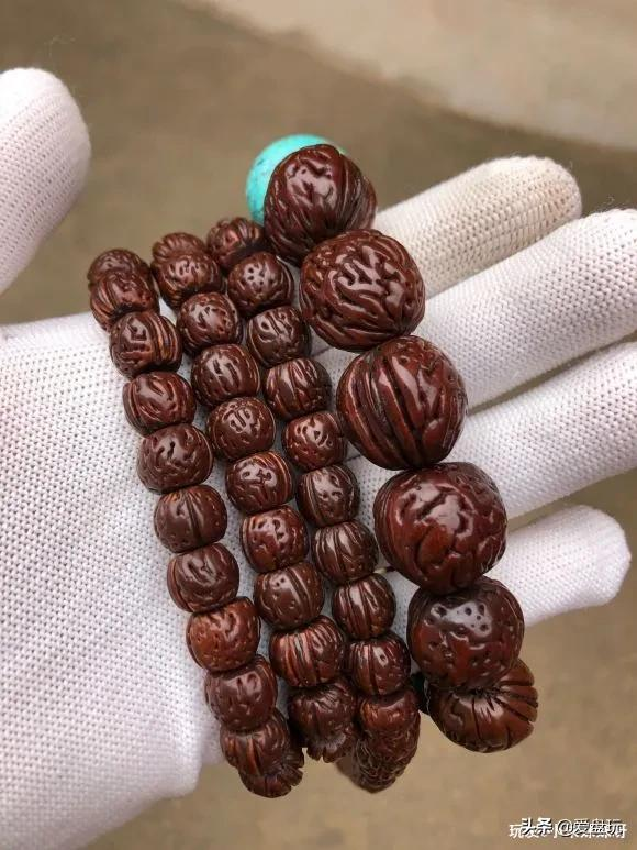 当年花20块钱买的串儿，盘了近9年，身价至少涨了10倍