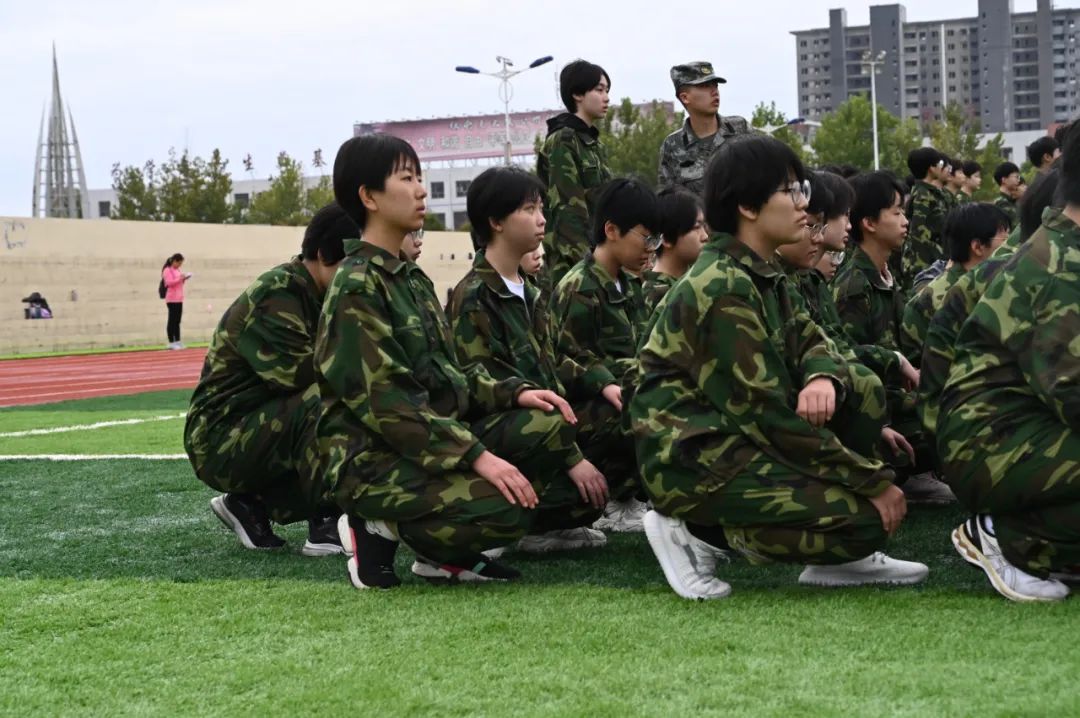 身着迷彩，英姿飒爽！清徐县徐沟中学高一新生军训剪影