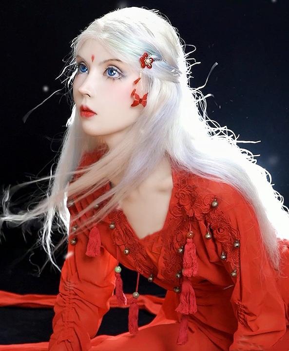 "真人芭比娃娃"迪丽拉火了,富豪甩400万求其卸妆,后来怎样了