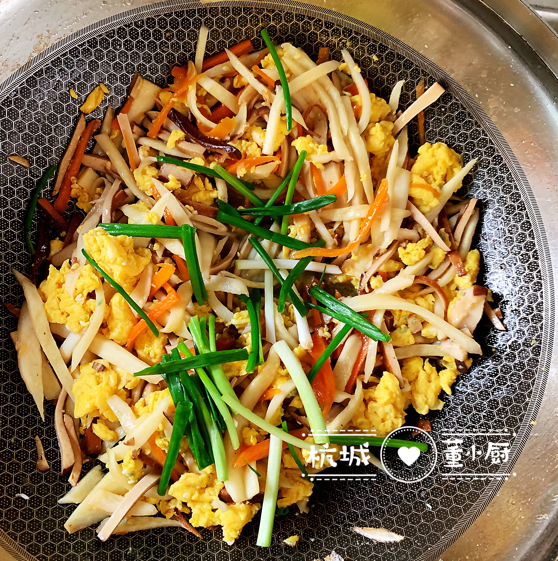茭白干怎么做好吃（茭白干这么做鲜香味美）