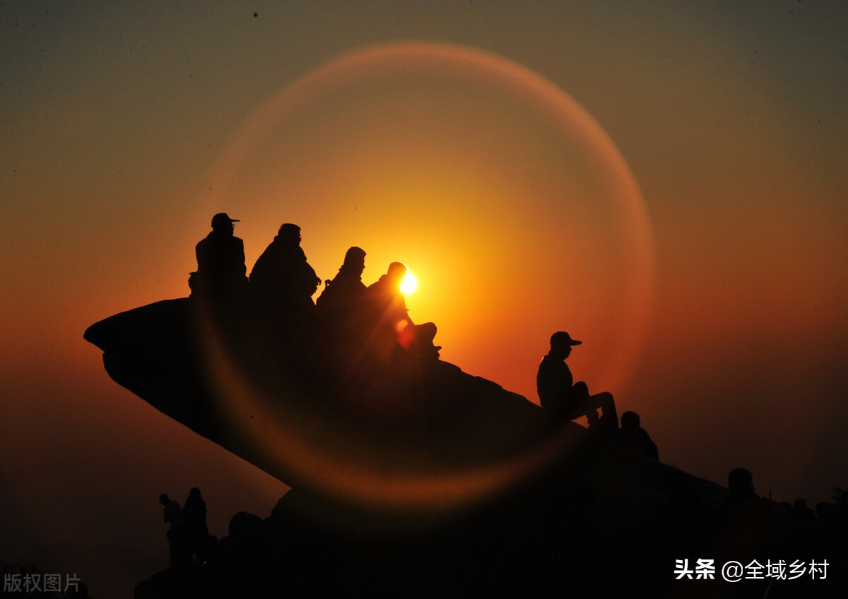 等於白去,泰山日出時間啥時候呢