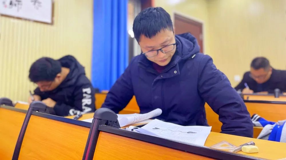 必发365乐趣网投初中部第四届教师解题大赛