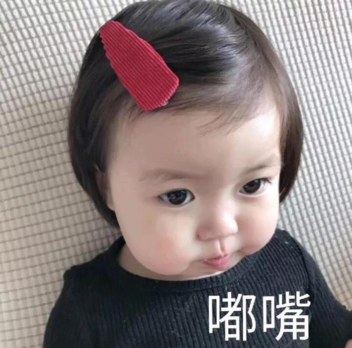 小猫妙趣横生：三翻六坐七滚八爬吃鱼记