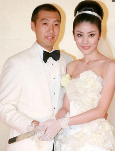 豪门老公独宠29年，掷5600万买豪宅，陈慧琳光鲜亮丽背后藏着秘密