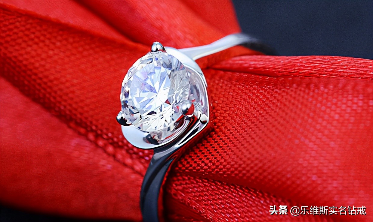 什么品牌的钻戒好？优质钻戒品牌有什么特点？选购注意什么？