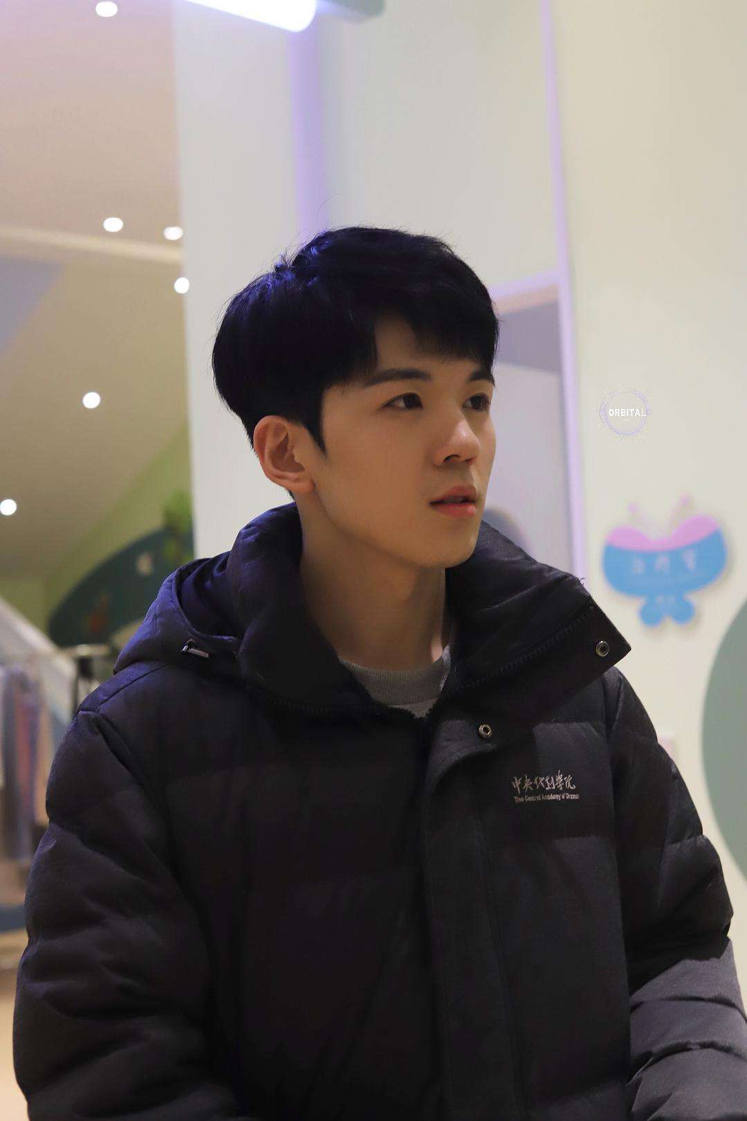 仝卓自曝高考身份:当艺人好难,说话不自由