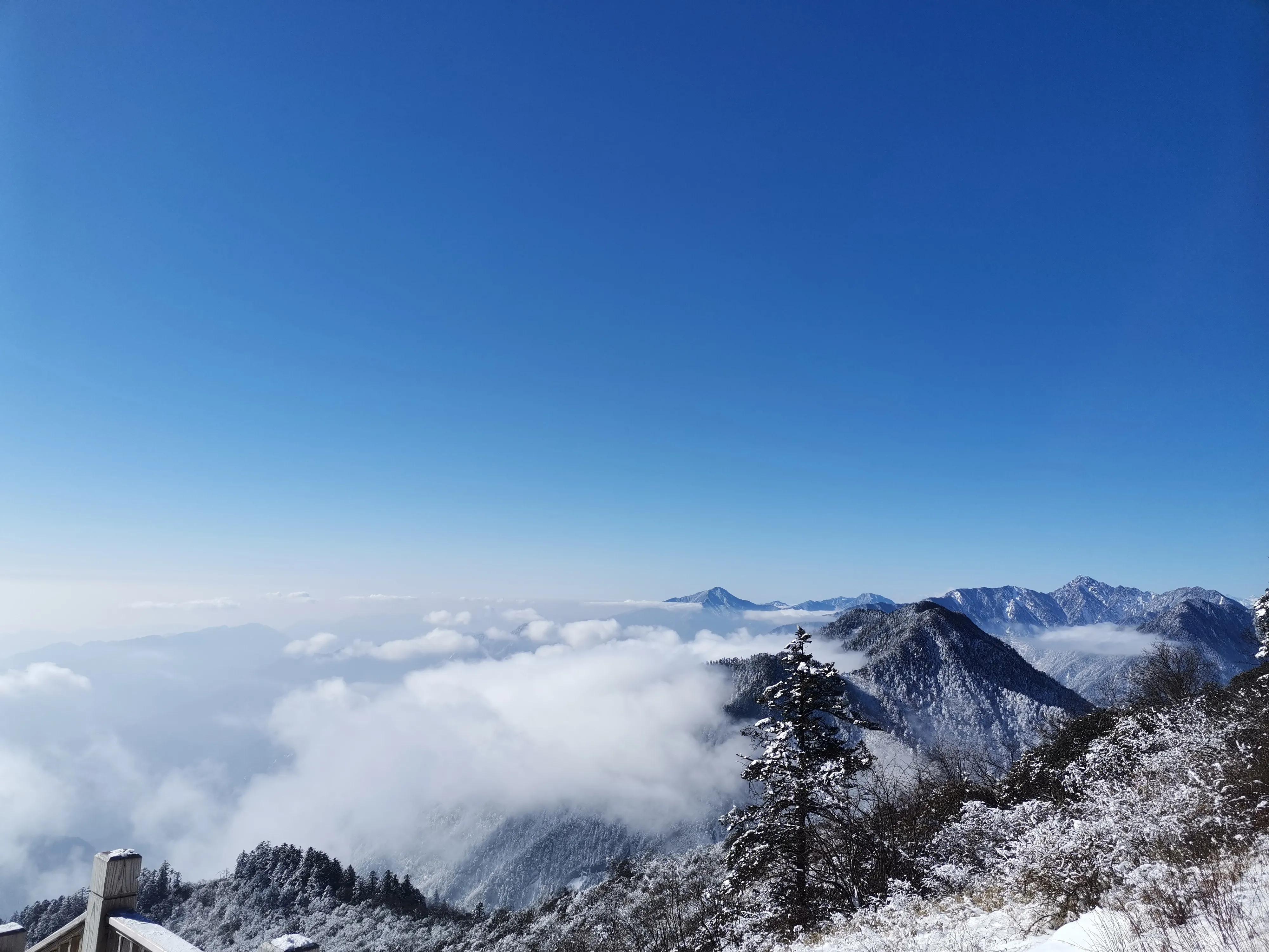 走近杜甫笔下的西岭雪山