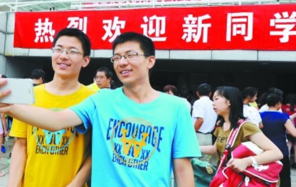 大学宿舍4人“标间”怎么选床位？过来人才知道，选对床位很重要