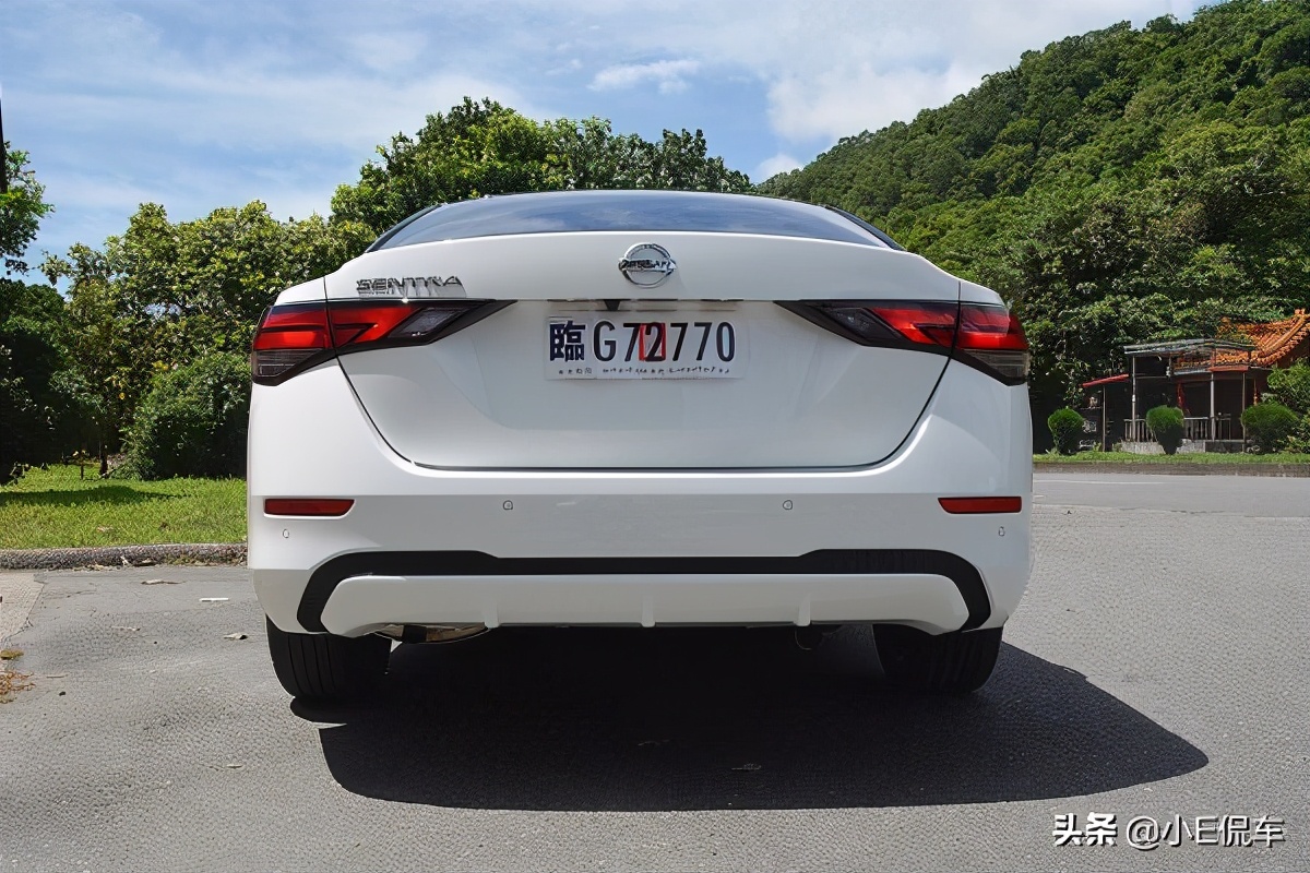 外在热情奔放，驾驭沉稳舒畅，NISSAN Sentra试驾