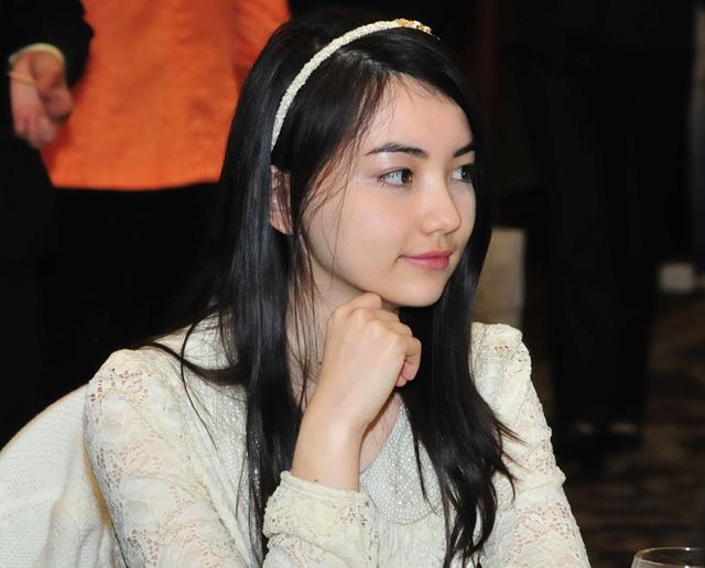 黑嘉嘉与柯洁宣布结婚(黑嘉嘉与柯洁宣布结婚是真的吗) - 泉兴百科