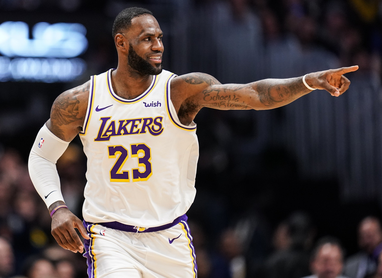 nba为什么不累(NBA5大跑不累的体力怪：防汉密尔顿最累，科比越战越勇)