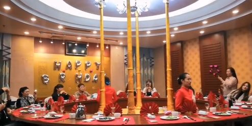 在网红饭店看土味表演，是我经历过最尴尬的事