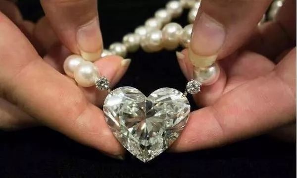 全球第一大奢侈品网站，开卖1000多万的珠宝