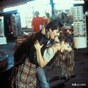 《爱在黎明破晓前》：火车上的一夜艳遇，是一场灿烂的烟火