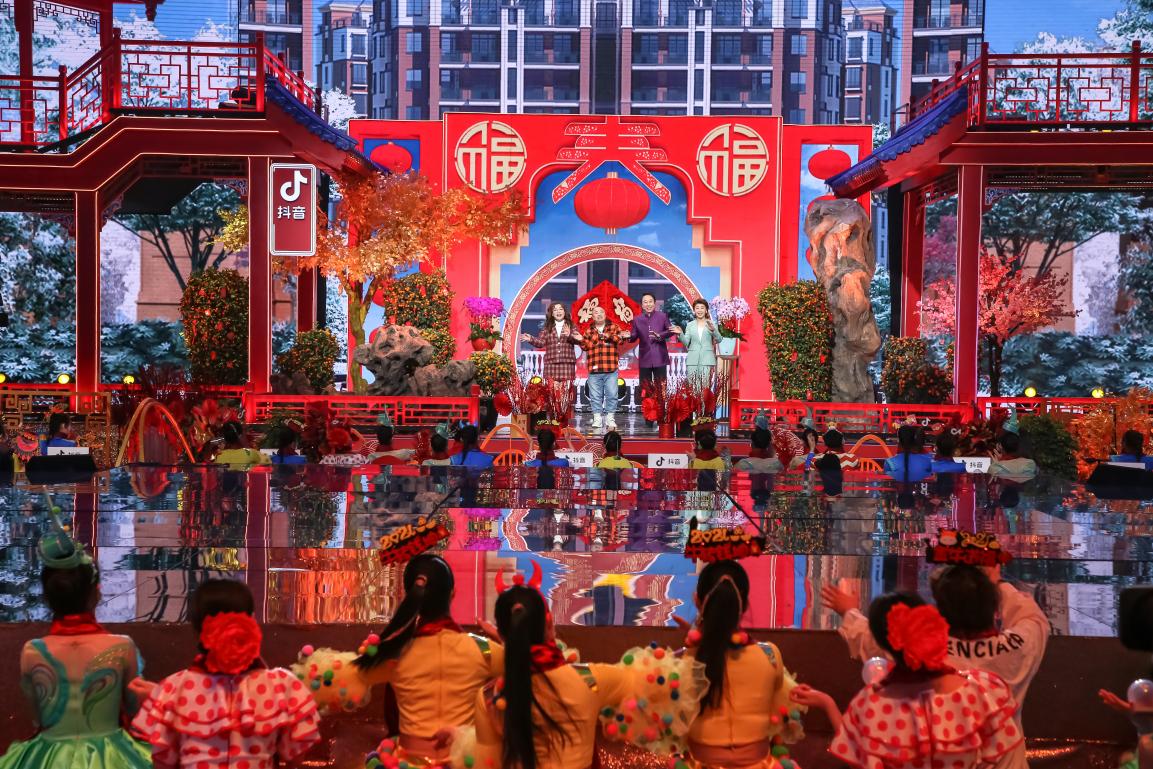 喜剧界“神仙开会”北京台春晚语言类节目持续“爆梗”