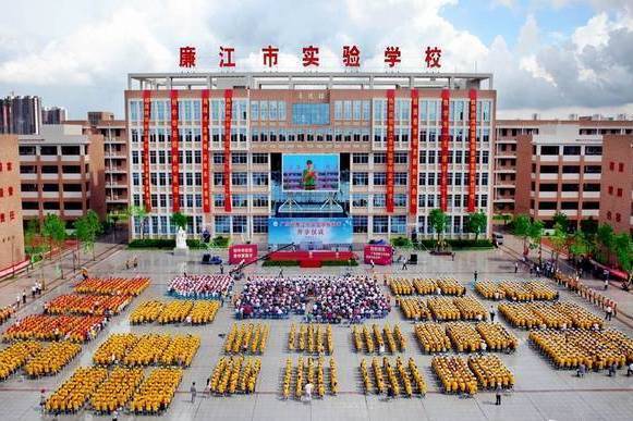 湛江学霸中考927分，10科6门满分，她说得高分这两点最重要