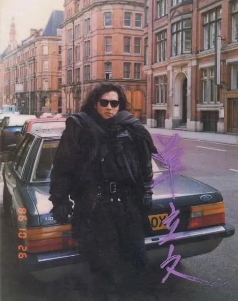 32年前，王祖贤大尺度出演潘金莲，曾志伟的武大郎更是形象贴切