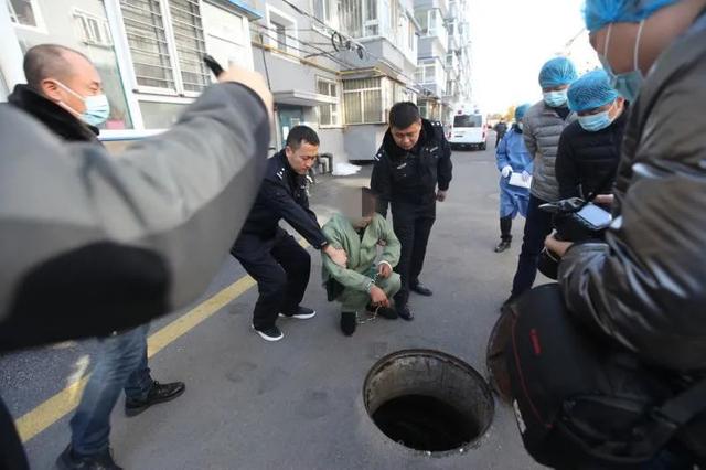 小区下水井发现情侣尸体，男子偷配钥匙入室掐死情敌勒死前妻被拘，知情者称“他媳妇跟人家跑了”