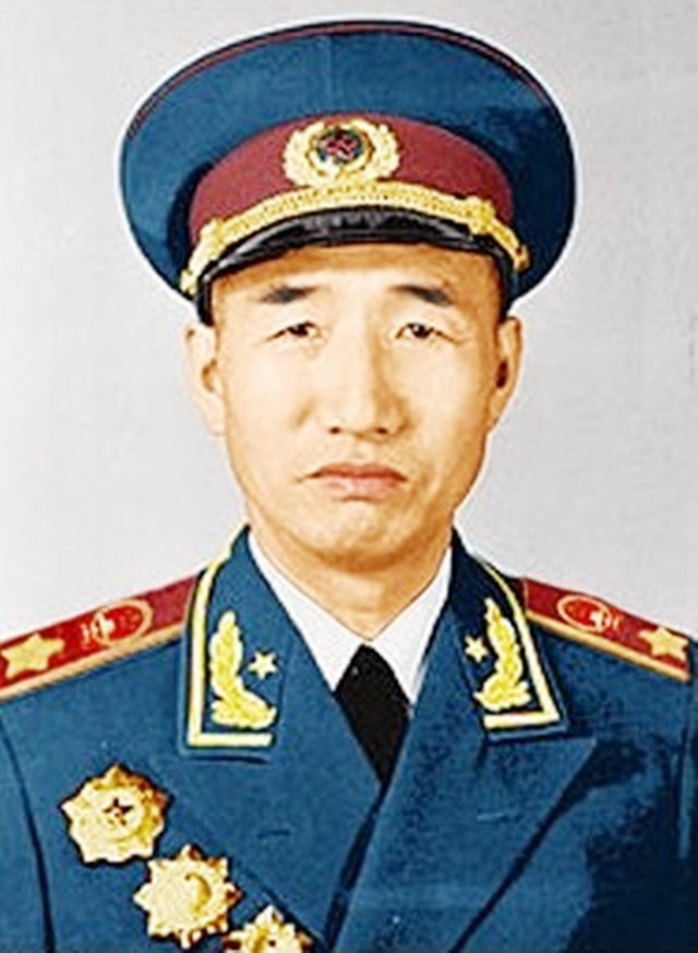 黄埔军校大门上的对联太霸气了,难怪黄埔军官都是抗日名将