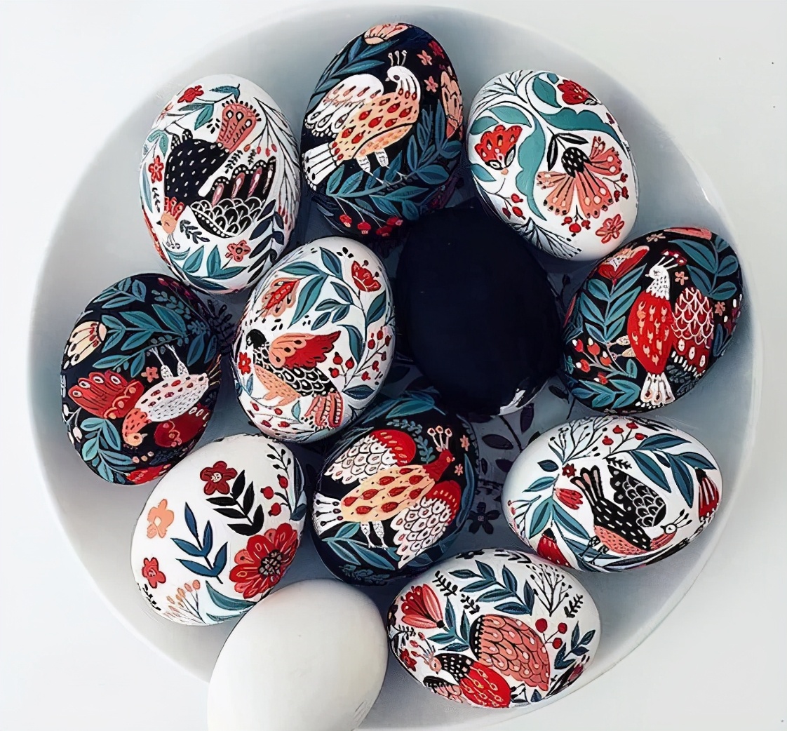 鸡蛋画画(在鸡蛋上画画,充满童趣,大人孩子都喜欢,diy创意手工)