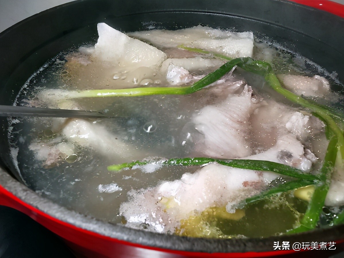 榴蓮煲雞湯的做法,榴蓮煲雞湯的做法功效與作用